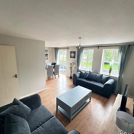 Lovely 2 Dbl Bed Apartment Near Heaton Park And North Manchester Hospital With Parking Bagian luar foto