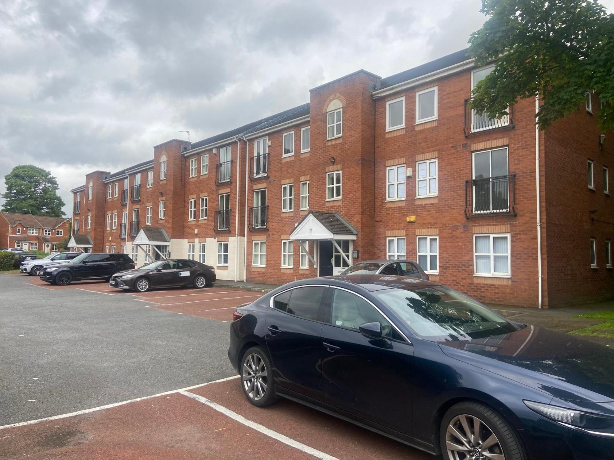 Lovely 2 Dbl Bed Apartment Near Heaton Park And North Manchester Hospital With Parking Bagian luar foto